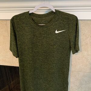 Nike Men's Olive Green Short Sleeve Tee